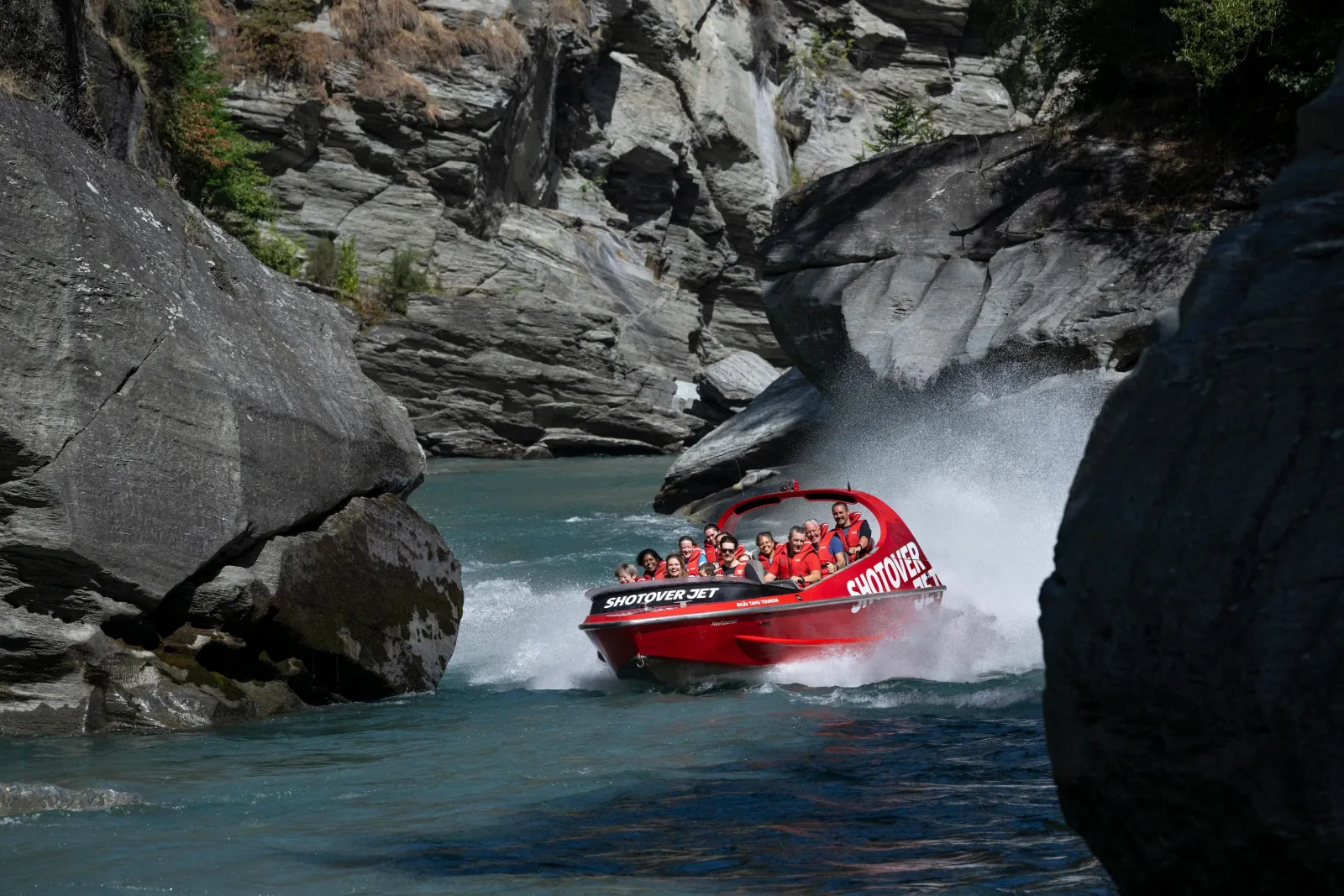 Queenstown: Shotover River Extreme Jet Boat Experience - photo 3