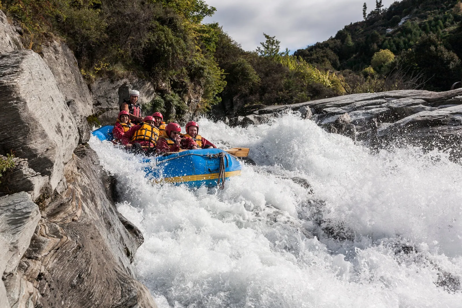 Queenstown: Shotover River Whitewater Rafting Trip - photo 3